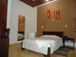 In-room safe, free WiFi