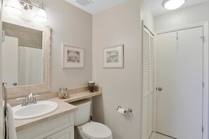 Condo, Multiple Beds (Relaxing townhome condo with pool nea) | Bathroom - Relaxing Townhome Condo With Pool Near Family Park (Marco Island)