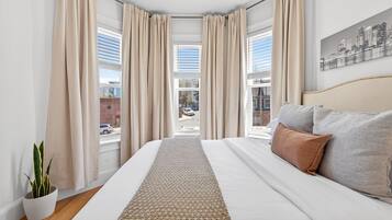 12 bedrooms, iron/ironing board, free WiFi, bed sheets