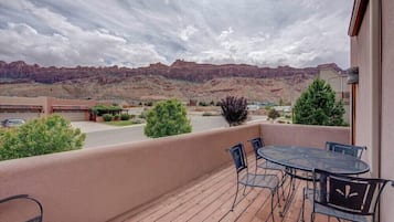 Premier Townhome | Balcony