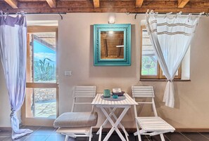 Dining - Cottage Lost Paradise - 3 stone houses surrounded by 3000 m2 garden with heated pool by MyWaycation (Stari Grad)