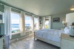 2 bedrooms, free WiFi, bed sheets - Beautiful oceanfront home with sweeping views, multiple decks, and pet friendly (Neskowin)