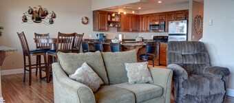 Koe kauniisti moderni huoneisto on erinomaiset näkymät Depoe Bay!