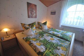 1 Schlafzimmer, Reisekinderbett, WLAN, Bettwäsche