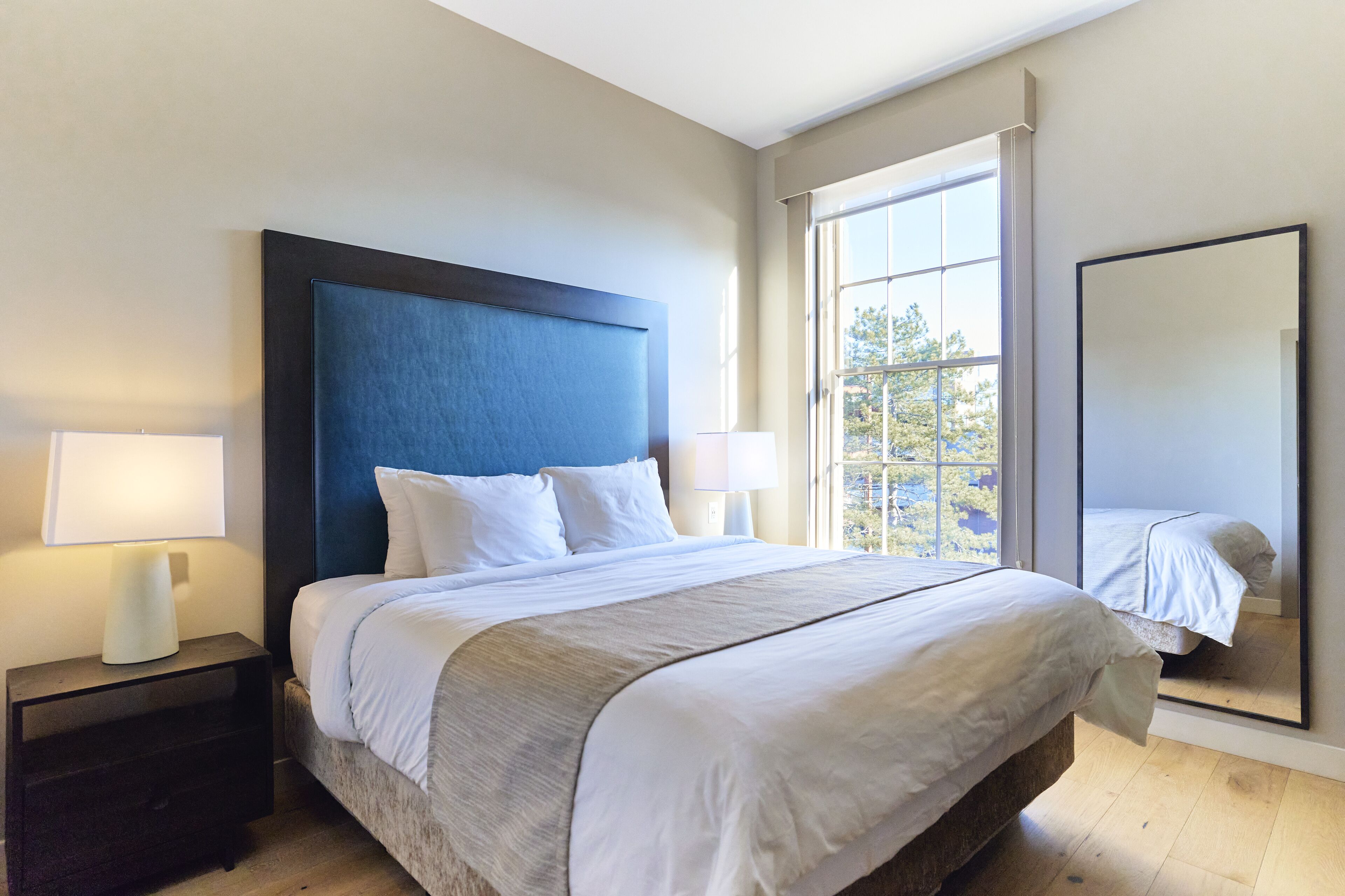 City Apartment, 1 King Bed with Sofa bed, Kitchen | Blackout curtains, soundproofing, iron/ironing board, free WiFi