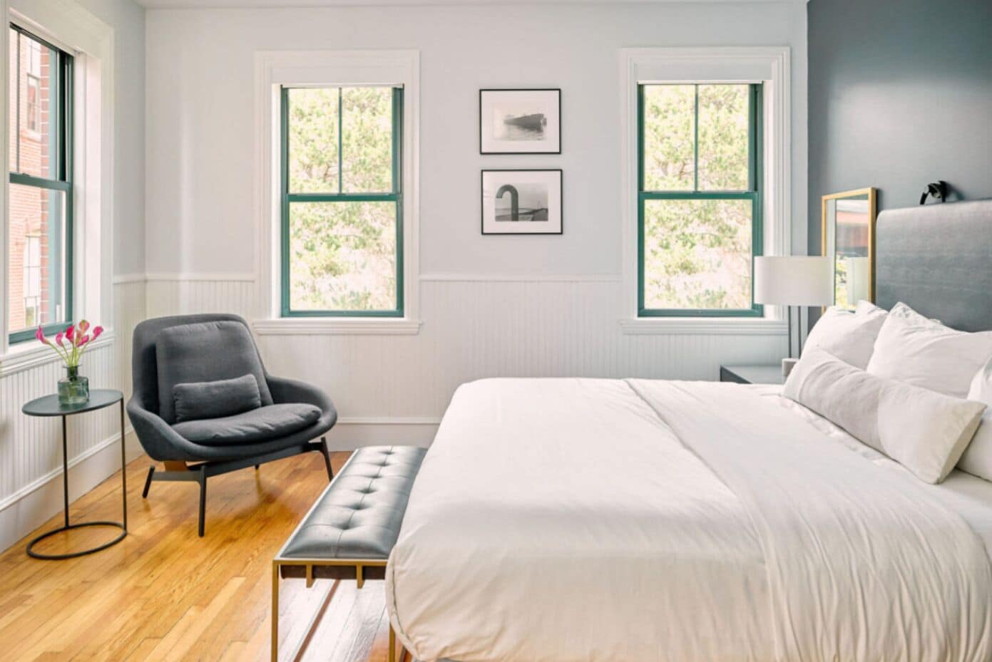 Luxury Loft, 3 Bedrooms, Accessible Bathtub | Blackout drapes, soundproofing, iron/ironing board, free WiFi