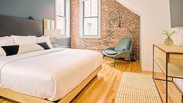 Luxury Loft, 3 Bedrooms | Down duvets, laptop workspace, blackout curtains, soundproofing