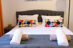 1 habitación, tabla de planchar con plancha, wifi y ropa de cama 