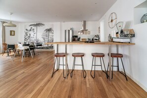 Dining - Appartement design, 3 chambres, centre ville (Vichy)
