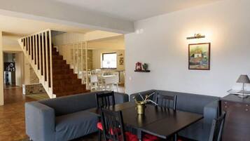 Cabin, Mountain View (Superior Chalet) | Living area | Flat-screen TV