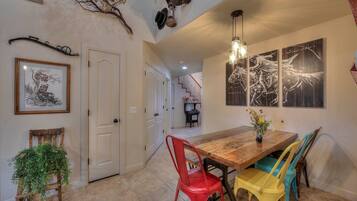 Premier Townhome | In-room dining