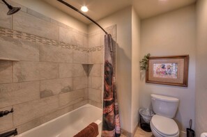 Bathroom - Desert Winds 6 by MoabCondos4Rent (Moab)
