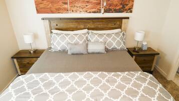 Townhouse Premier | Kedap suara, setrika/meja setrika, Wi-Fi gratis, dan seprai linen