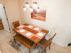 In-room dining - Desert Winds 19 by MoabCondos4Rent (Moab)