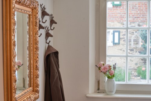 Ahrtal Ferienhaus Landskrone - charming half-timbered house on the red wine hiking trail