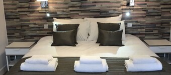 Hamilton Arms Suites