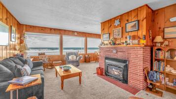 Televisio, takka, DVD-soitin