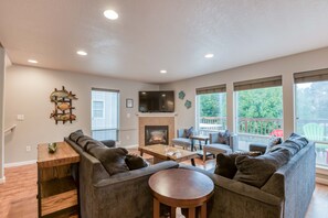 TV, fireplace, DVD player