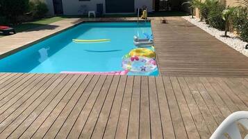 Kolam renang outdoor