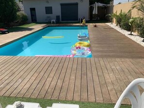 Outdoor pool - vila (Hof HaCarmel)