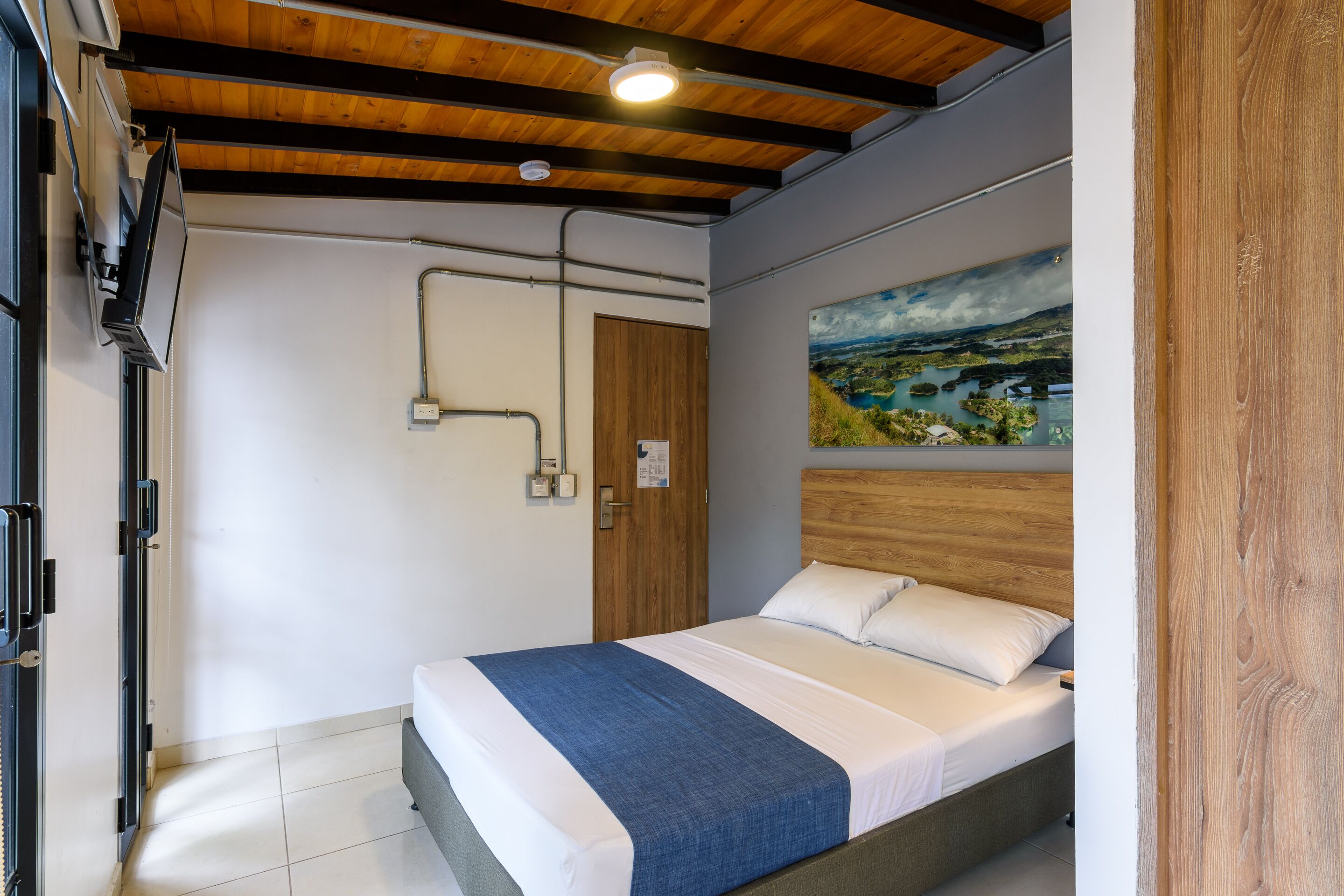 classic double room | hypo-allergenic bedding, pillow-top beds, individually decorated