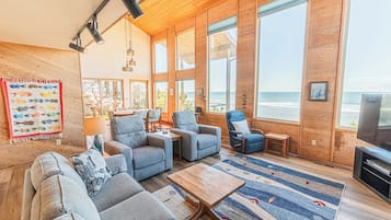 TV, lareira, DVD player, pebolim