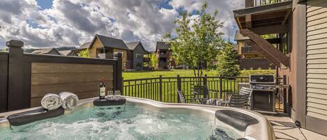 Bain à remous extérieur