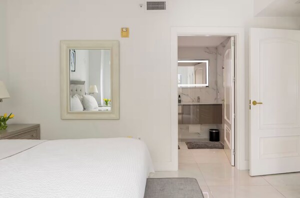 Private Condos At 101 Ocean By Lmc - Miami Beach