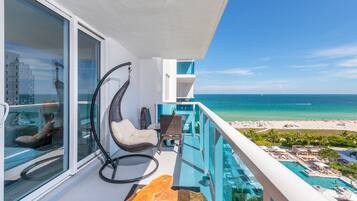 Condo premier, 1 quarto, sacada, vista para o oceano (11L08) | Sacada