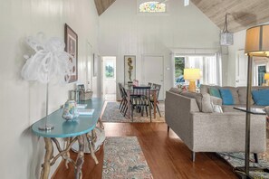 TV, fireplace, DVD player