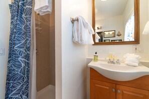 Douche, serviettes fournies