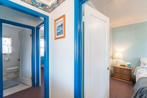 2 chambres, fer et planche à repasser, Wi-Fi gratuit, draps fournis