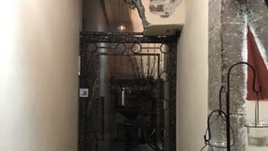تفاصيل الفندق من الخارج