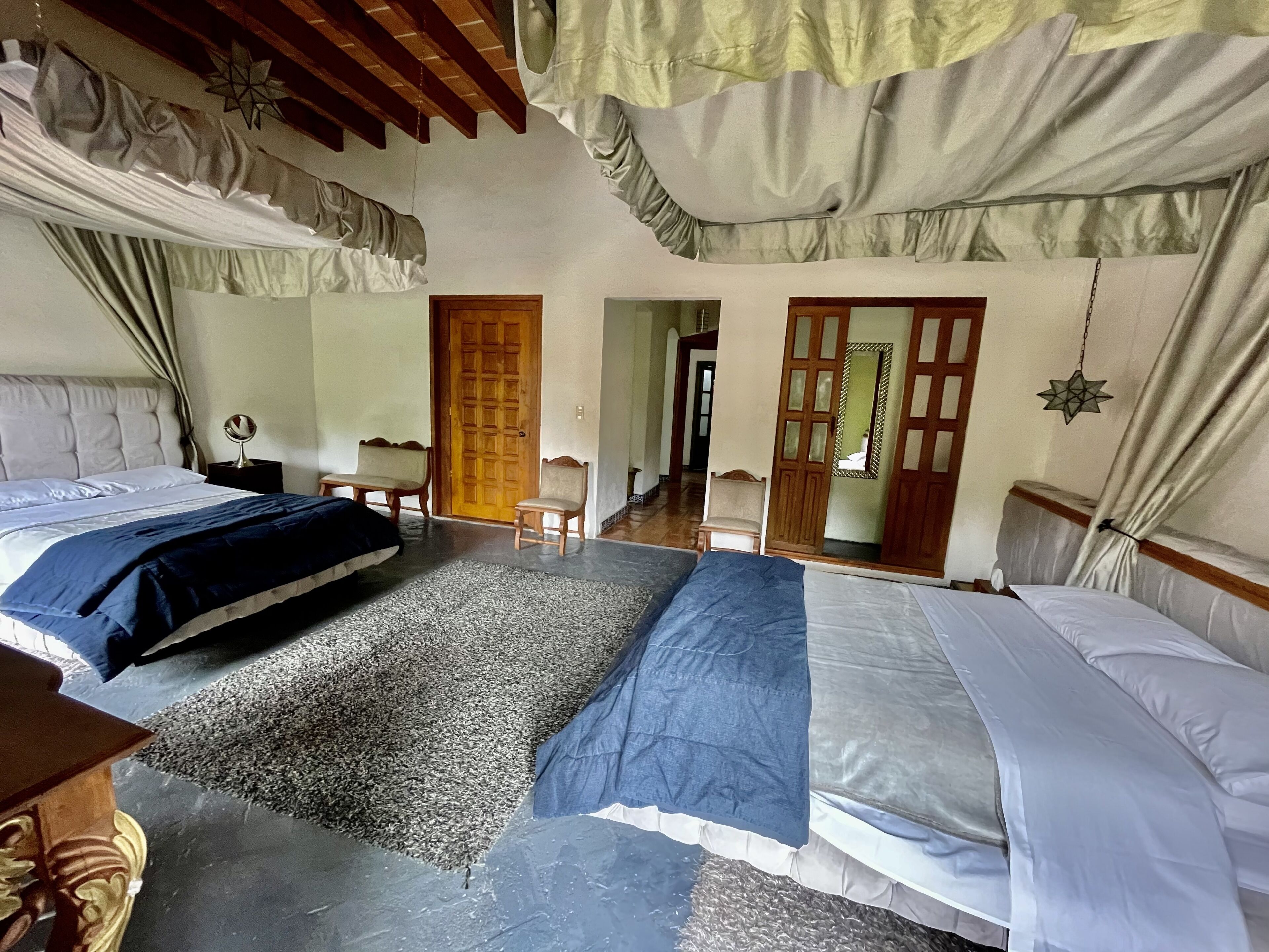 family room | in-room safe, iron/ironing board, free wifi, bed sheets