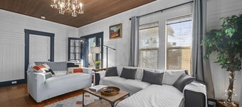 Restored 1926 Seaside Home close to the Beach and the Promenade.