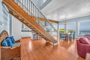 Interior - Luxury beachfront home, ocean views from inside or deck, and beach access nearby (Lincoln City)