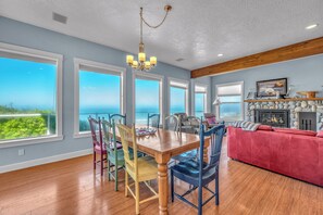 Interior - Luxury beachfront home, ocean views from inside or deck, and beach access nearby (Lincoln City)