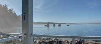 Enjoy this 2nd floor condo with amazing views of the coast in Lincoln City!