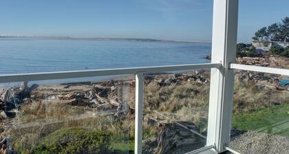 Nauti tästä 2. krs huoneisto on upeat näkymät rannikolle Lincoln City!