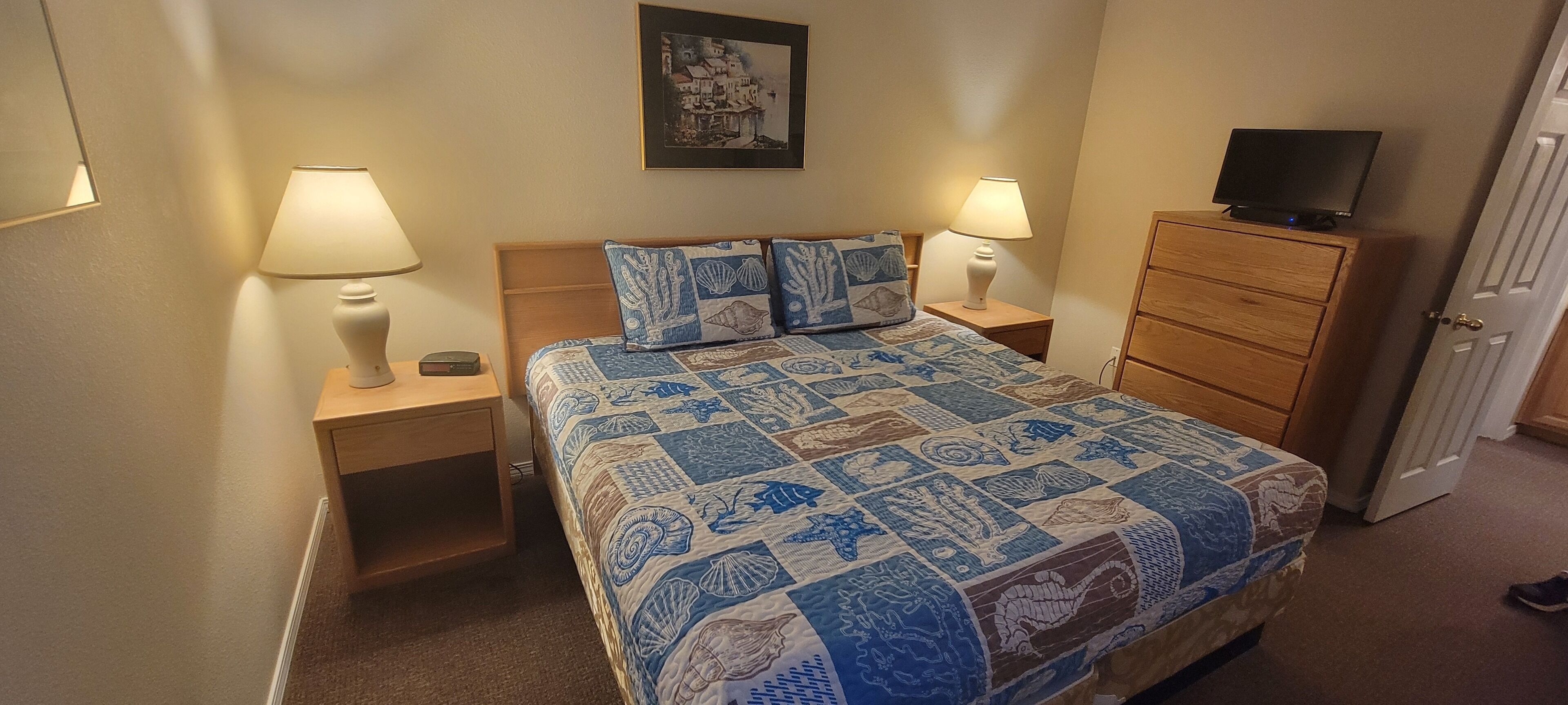 1 quarto, Wi-Fi de cortesia, roupa de cama