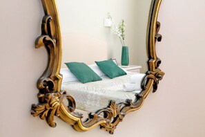 4 bedrooms, iron/ironing board, WiFi, bed sheets - LUXURY APARTMENT FOR UP 12 PEOPLE IN THE CENTER OF ROME (Roma)