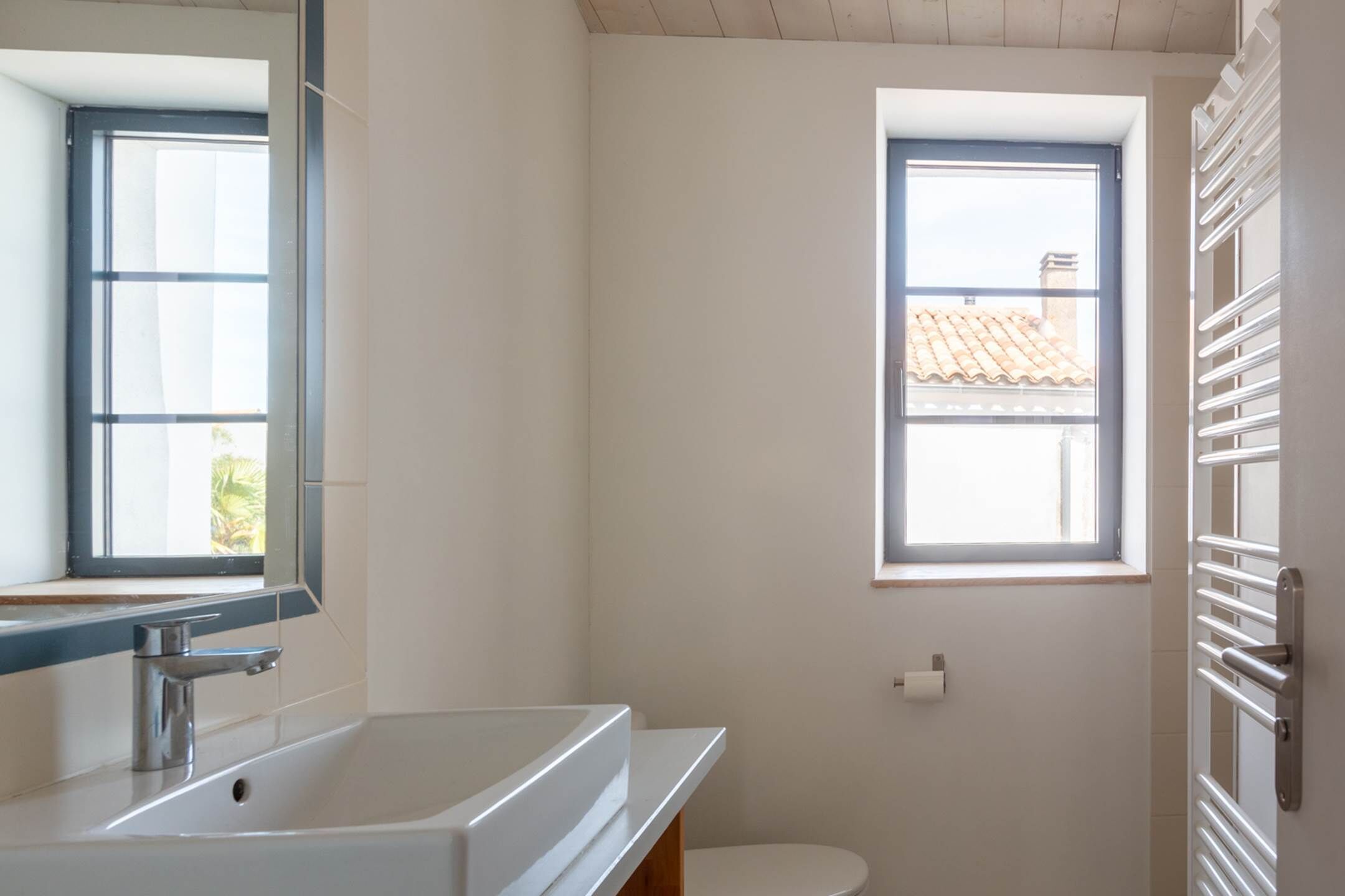 Gratis toalettartiklar och hårtork