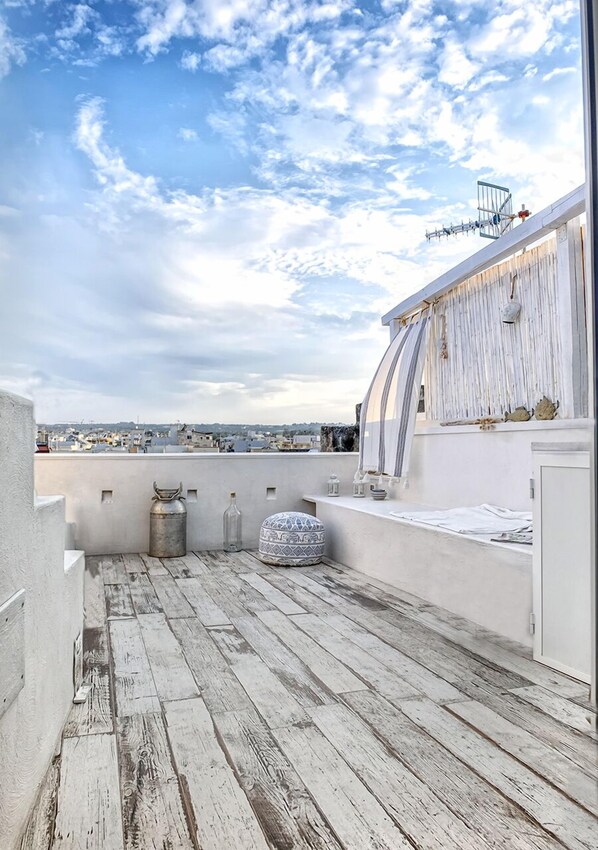 Deluxe-Doppelzimmer, Balkon | Blick auf die Stadt