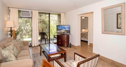 Pacific Shores #B-109 Convenient Location, Walk Everywhere, Close to beach!