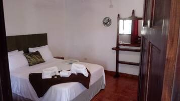 Double Room, 1 Queen Bed | 1 bedroom, bed sheets