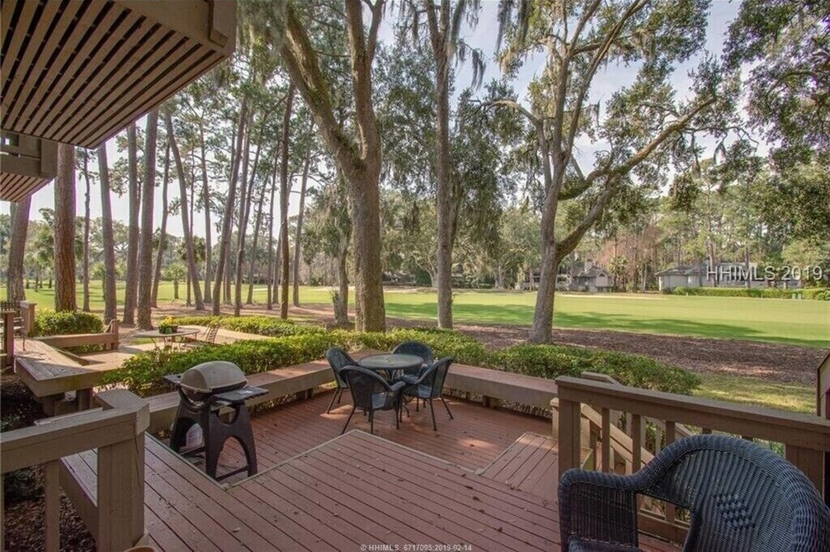 FANTASTIC Villa on #2 Green of Famed Harbour Town Golf Links!