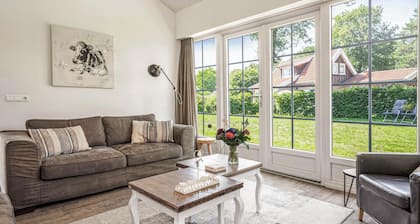 Nice home in Hoge Hexel with WiFi