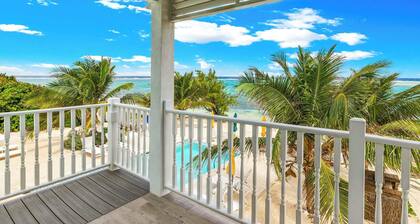 The Starfish Oceanfront Studio Cottage in East End