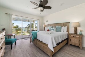 1 bedroom, iron/ironing board, WiFi, bed sheets - The Starfish Oceanfront Studio Cottage in East End (East End)