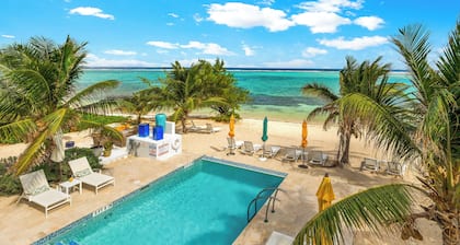 The Starfish Oceanfront Studio Cottage in East End